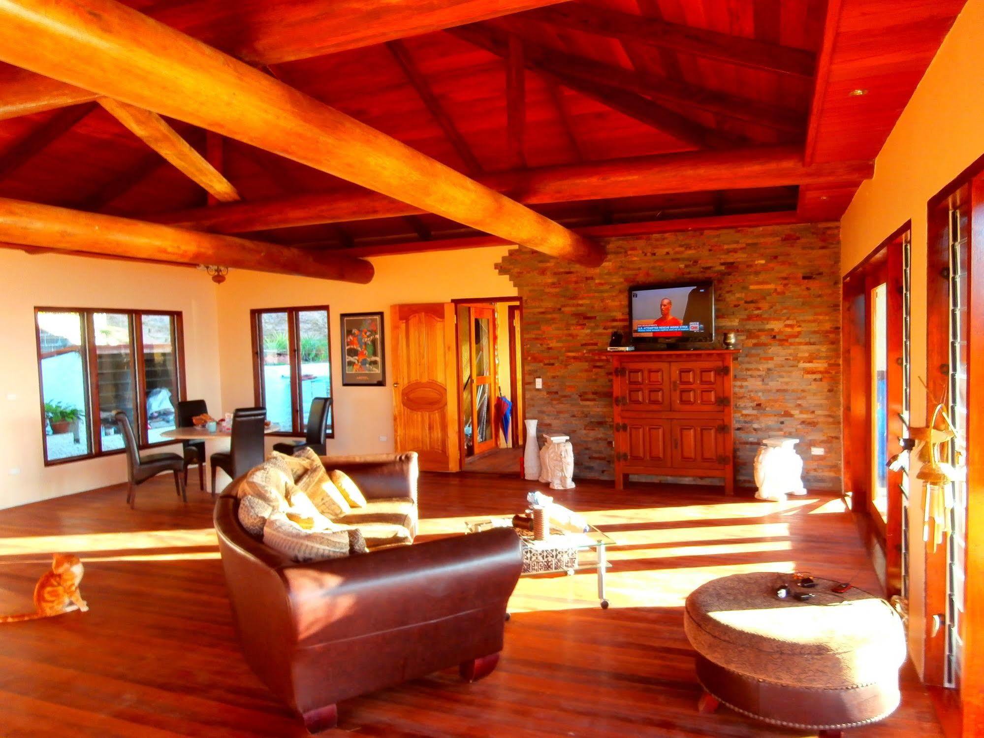 Korovesi Sunshine Villas Savusavu Extérieur photo