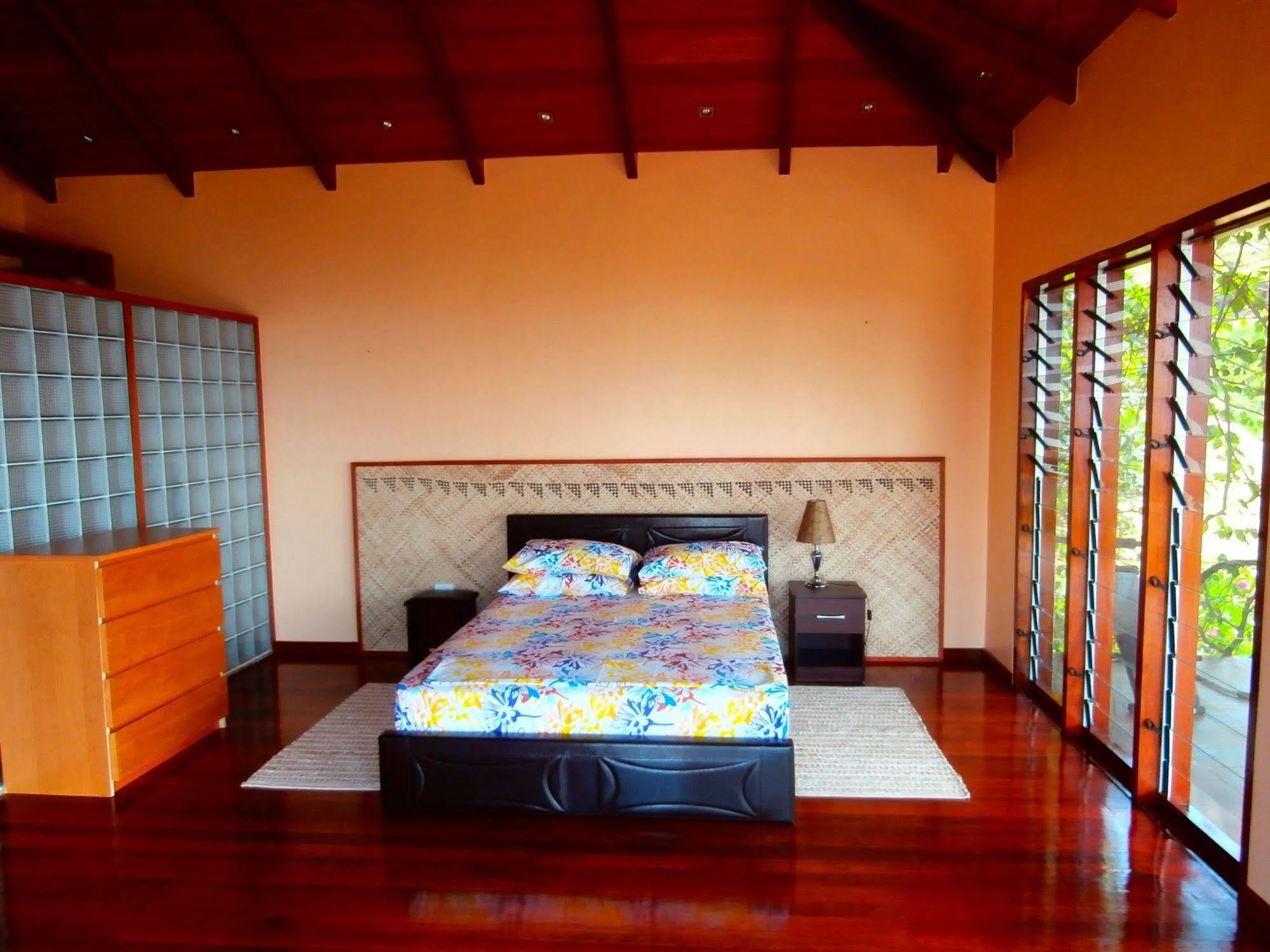 Korovesi Sunshine Villas Savusavu Extérieur photo